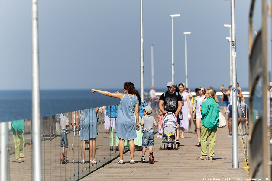 Опалённые солнцем: что происходит в Зеленоградске в рекордную жару (фото)