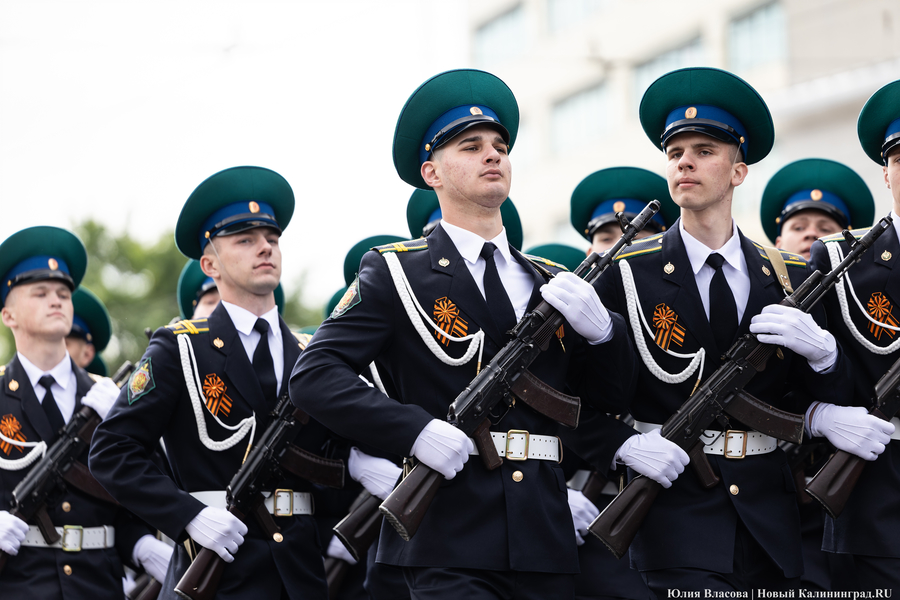 Как проходил Парад Победы в Калининграде (фото)