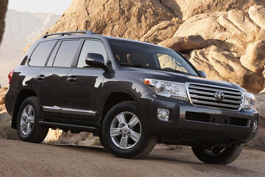 Компания «Элеганс» представляет новинку «Land Cruiser 200» 2013 года