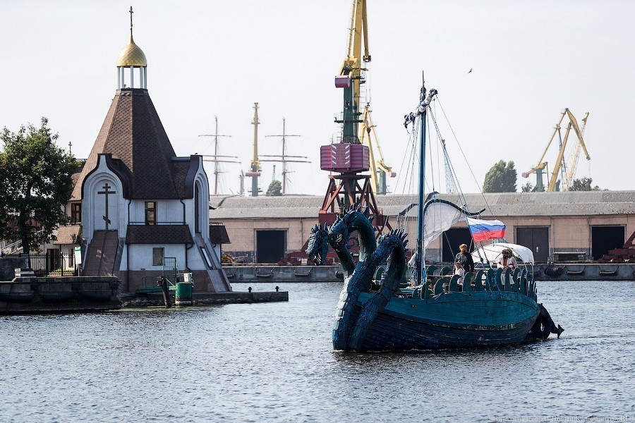 В Калининград пришел «Змей Горыныч». Мы побывали в его «чреве» (фото) (видео)