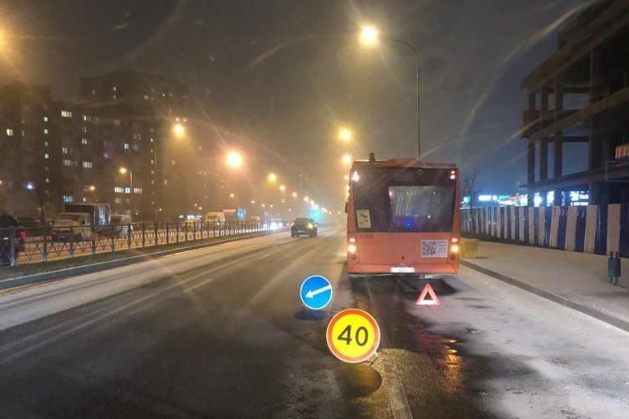В Калининграде автобус резко тронулся, пожилая пассажирка получила травмы