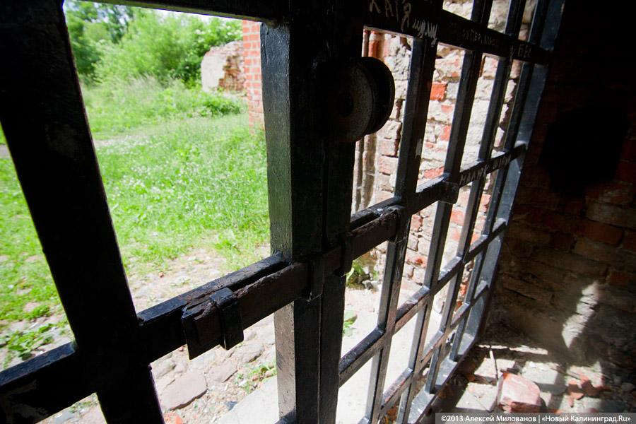 Шаткие ступени: кирха в Железнодорожном стала местом для опасных игр
