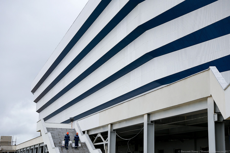 Тонкая настройка: ФИФА проинспектировала строящийся стадион в Калининграде