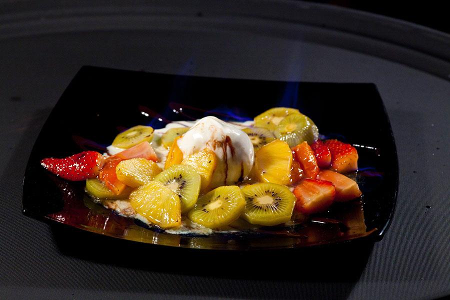 «Сладкое искушение»: классические и авторские десерты к 8 Марта от ресторанов «Наутилус»