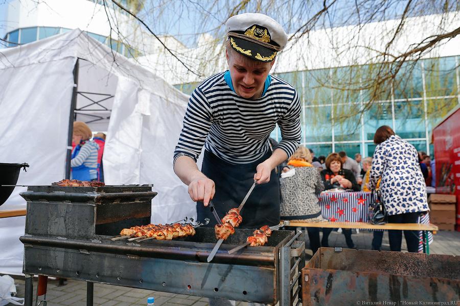 Суточного посола и под шубой: как прошел День селедки