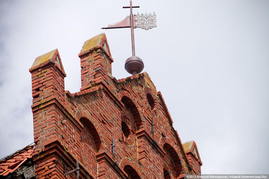 Шаткие ступени: кирха в Железнодорожном стала местом для опасных игр