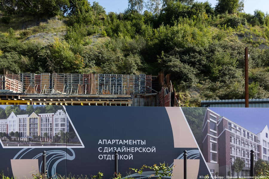 С видом на море и стройку: как выглядит пляж в Светлогорске этим летом