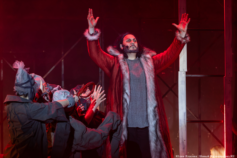 Два мира, две правды: в Музыкальном театре поставили мюзикл «Капитанская дочка» (фото)