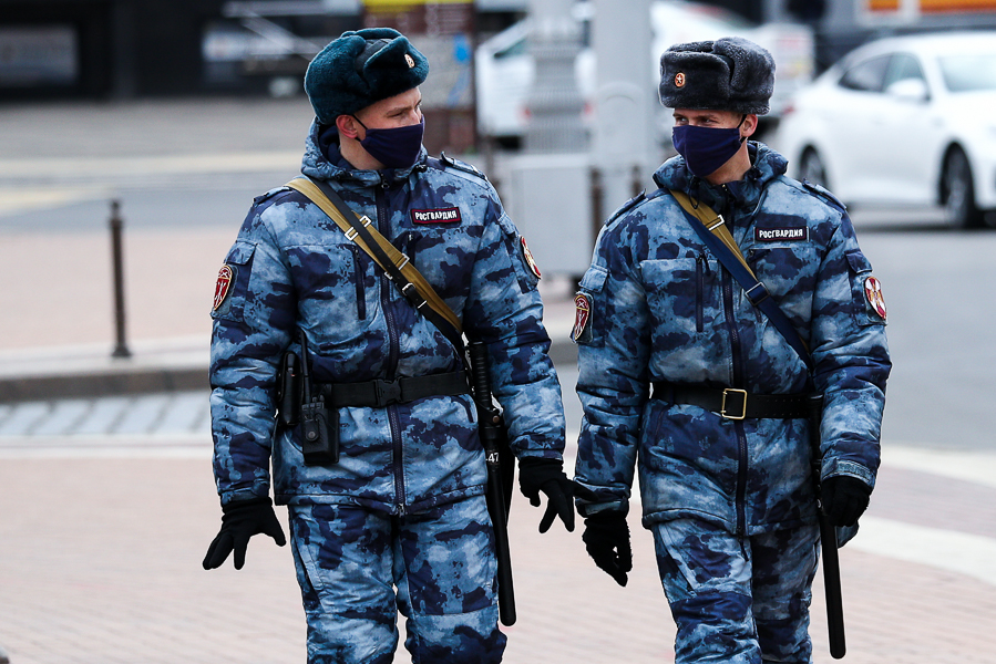 С начала пандемии в РФ оштрафовали более 1,1 млн нарушителей COVID-ограничений