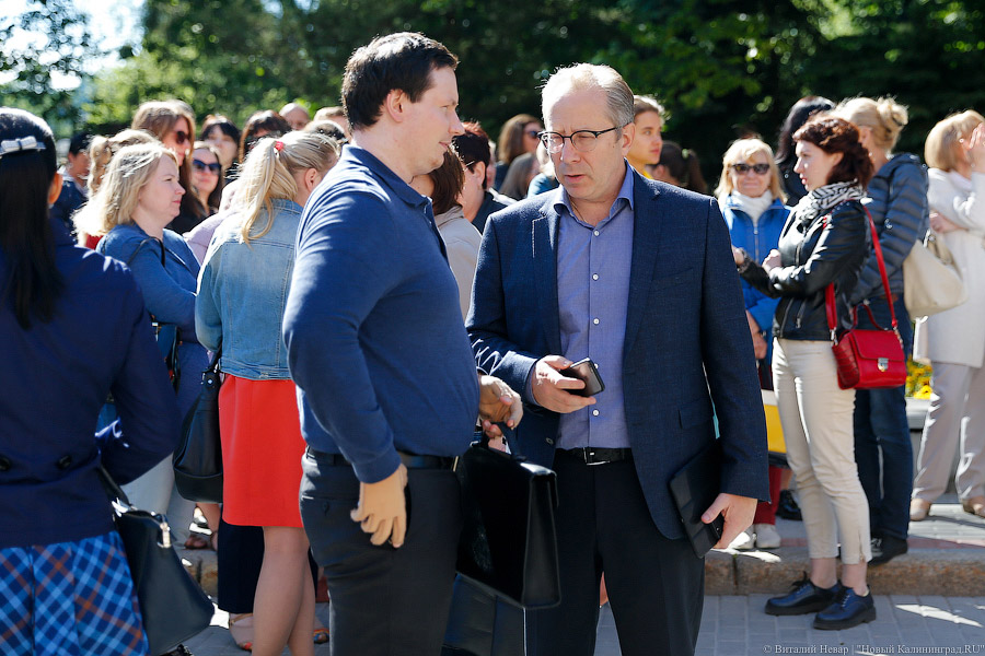 «Шланги, сирены, селфи»: как на Дмитрия Донского, 1, учились спасать всех врио