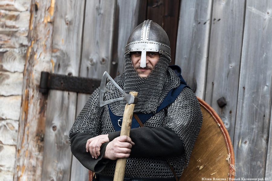 Блины, пляски и огонь: как отпраздновали Масленицу в поселении викингов «Кауп»