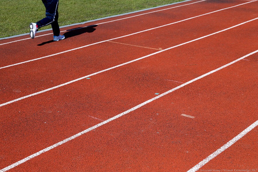 Ноги на ширине плеч: Роспотребнадзор напомнил о пользе зарядки, и как ее делать