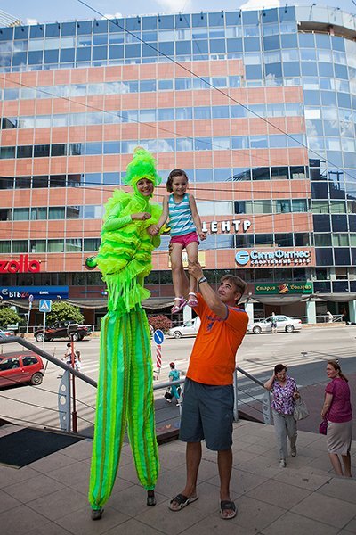 Игры, шопинг, зоопарк: как прошло открытие «Мега Дети»