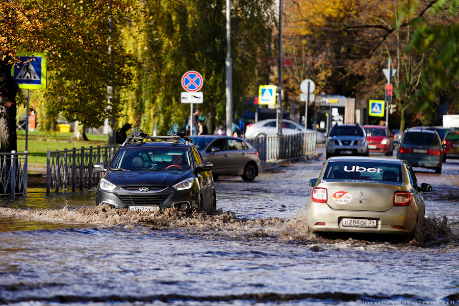 Другой берег улицы: Калининград затопило после шторма (да, опять)