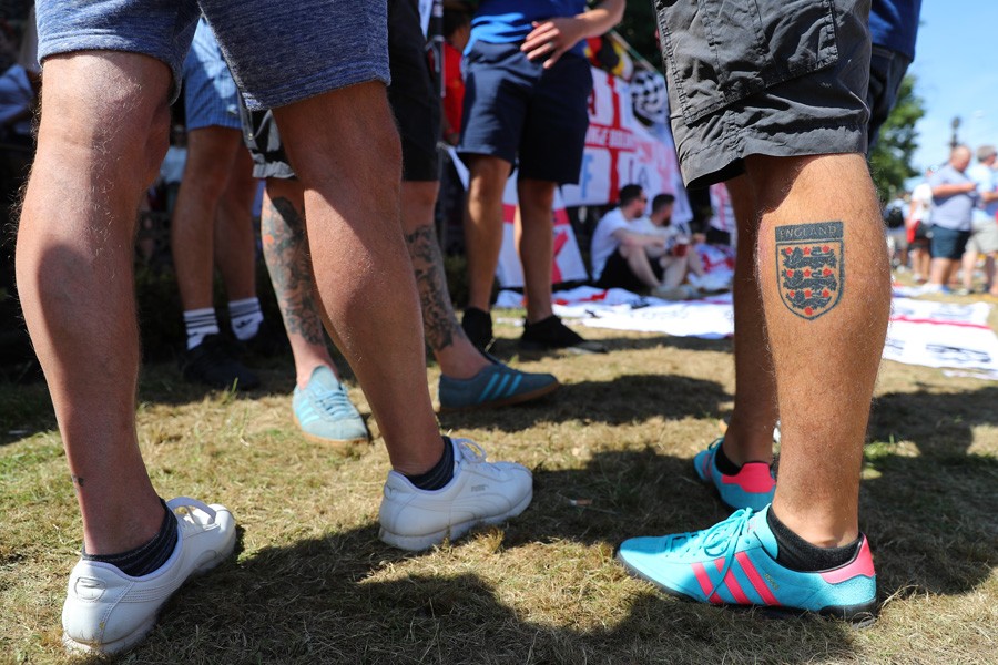 Captain Vodka: болельщики сборных Англии и Бельгии на улицах Калининграда (фото)