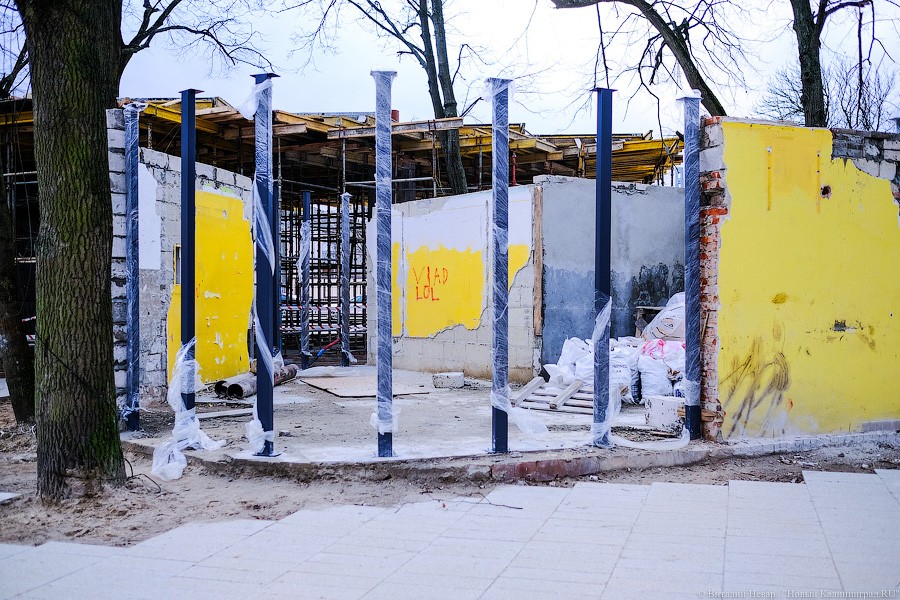 Плитка на плитке: как выглядит центр Зеленоградска во время реконструкции (фото)