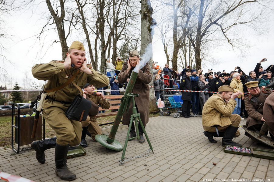 Двойной штурм: фоторепортаж с реконструкции взятия форта № 5 (фото)