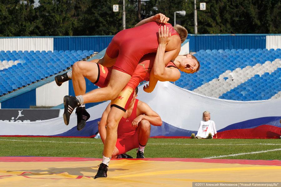 Итоги-2011: сто шагов назад
