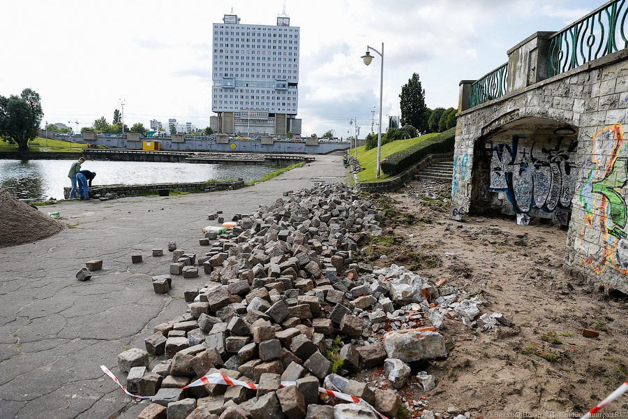 Нижнее сверху: набережная Нижнего озера перед ремонтом с высоты птичьего полёта