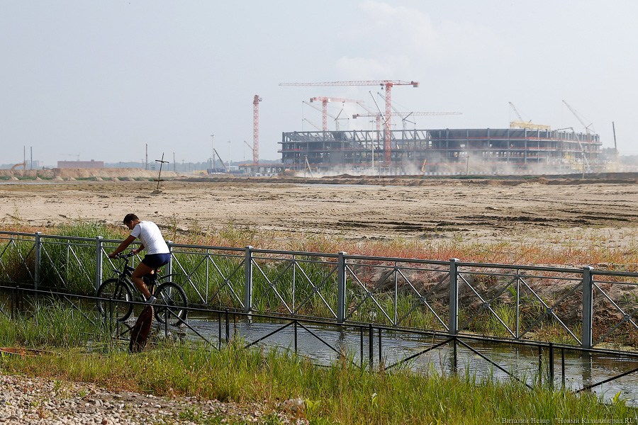 Дорожка для водного велосипеда: как тонут окрестности стадиона в Калининграде