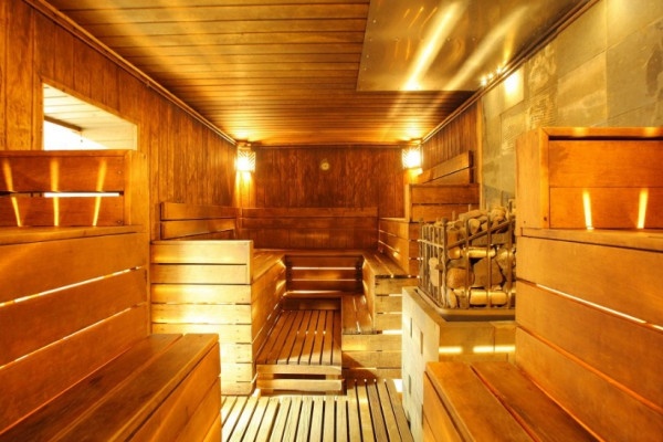 Для тех, кто любит отдых с баней, бассейном и вкусной едой