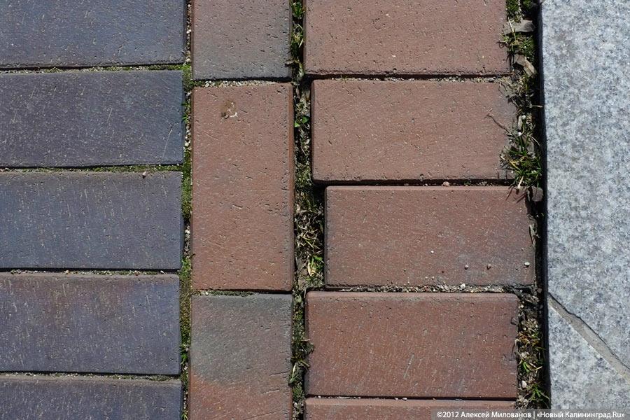 «Могила плитки»: набережная Верхнего озера после зимы