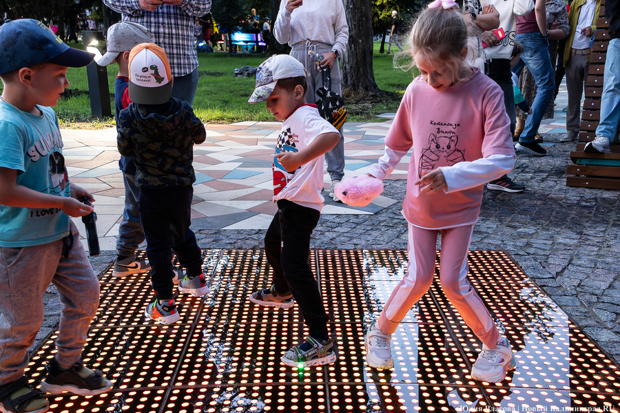 Яркая точка притяжения: как в Гурьевске открывали «Парк света» (фото)