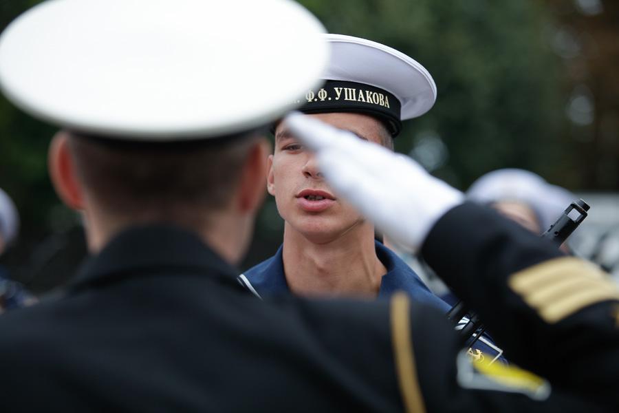 На верность Родине: 300 курсантов БВМИ приняли военную присягу