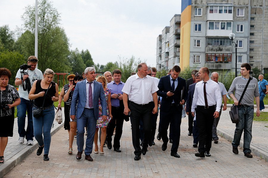 Поцелуй в одно место: как губернатор Цуканов проблемы Черняховска решал