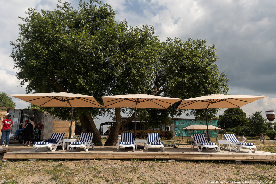 С учетом потребностей: в Прибрежном обустроили пляж для инвалидов-колясочников