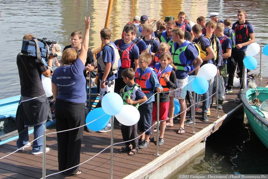 Весло и парус: юные капитаны вернулись из похода на ялах по акватории области 