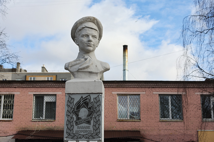 Сложная международная ситуация: как в Калининграде отремонтировали ул. Павлика Морозова (фото)