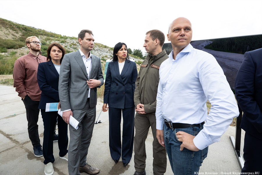 «Стихией управлять не научились»: как глава Минприроды РФ понюхал воздух в Круглово (фото)