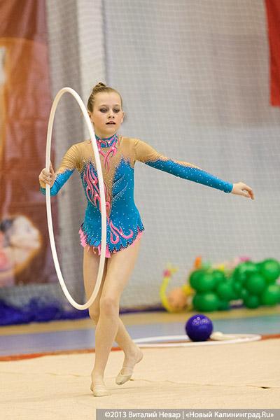 «Прогиб засчитан»: фоторепортаж с соревнований по художественной гимнастике