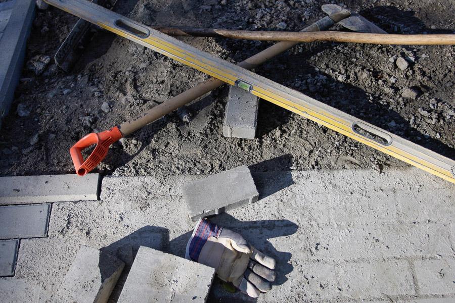 В ожидании конца пробок: ул. Островского открылась после ремонта раньше срока (фото)