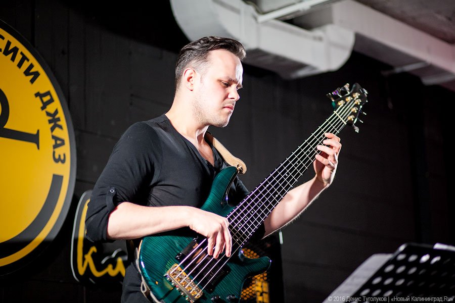 Запутанная музыка: выступление джазового трио «Confusion Project»