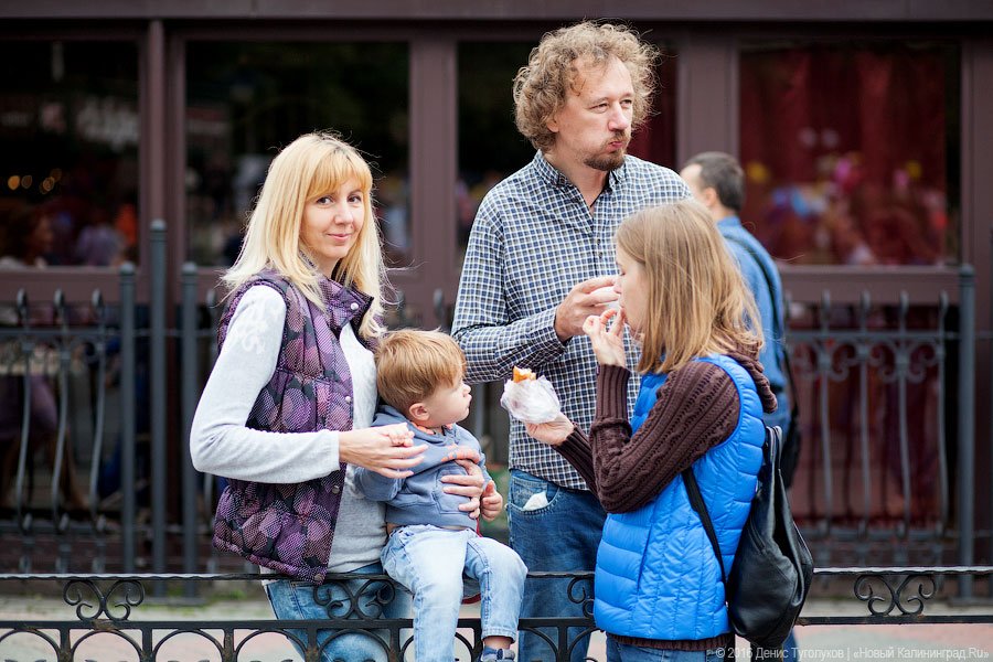 Голодные улицы: чем кормили калининградцев на День города