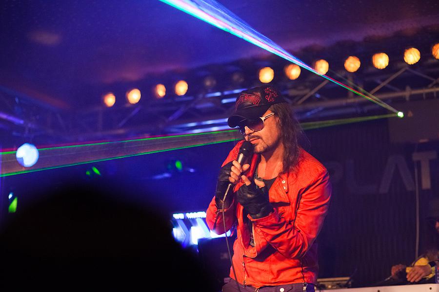 «Пока хавает пипл»: фоторепортаж с концерта Богдана Титомира