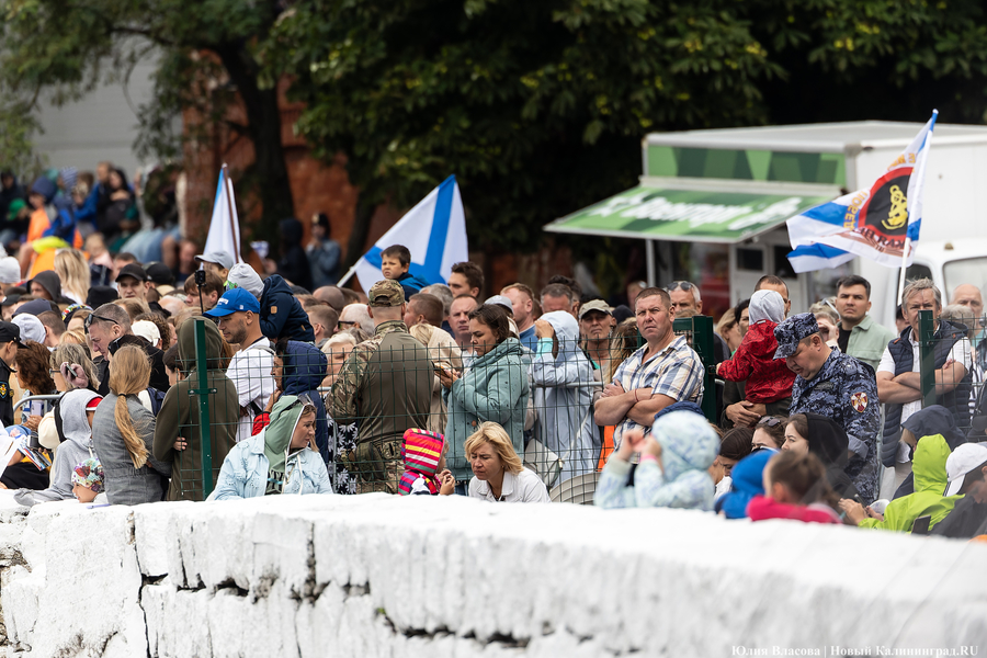 День ВМФ в Балтийске: как прошел парад кораблей Балтфлота (фото)