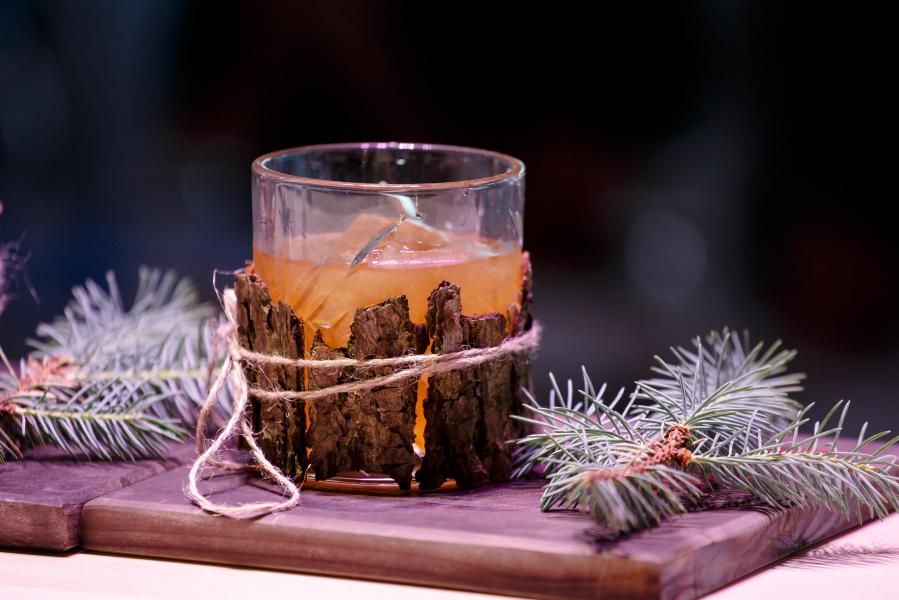 Море, поэзия, коктейли: в Калининграде выбрали обладателя «Янтарного шейкера»