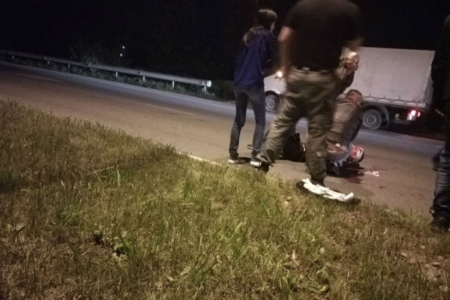 Очевидцы: в ДТП у мотеля «Балтика» серьезно пострадал пешеход (фото)