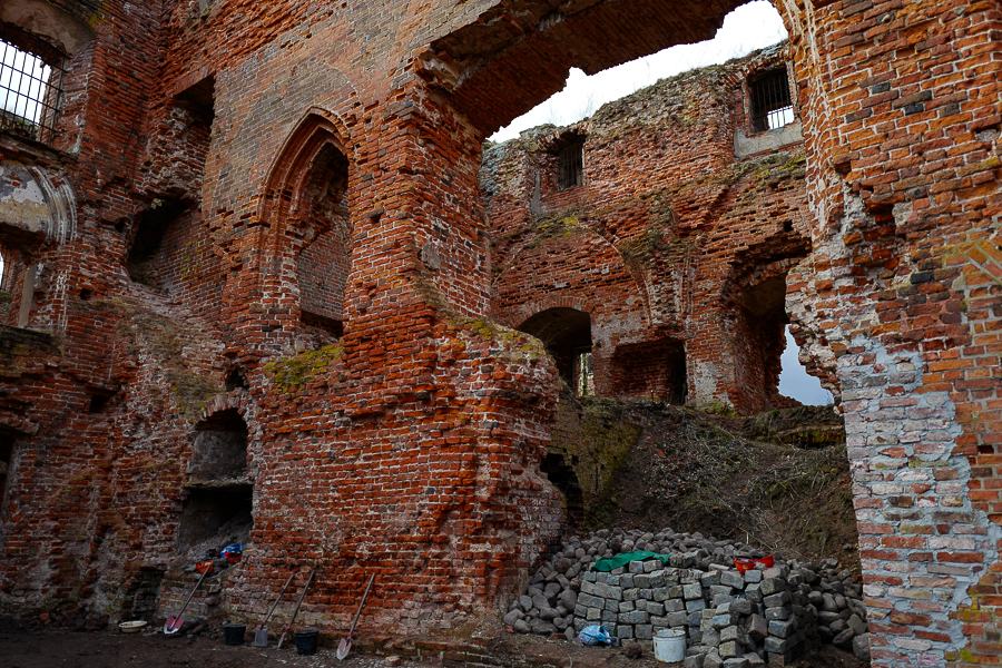 «Эстетика тлена»: зачем нужен новый туристический проект от «Хранителей руин»