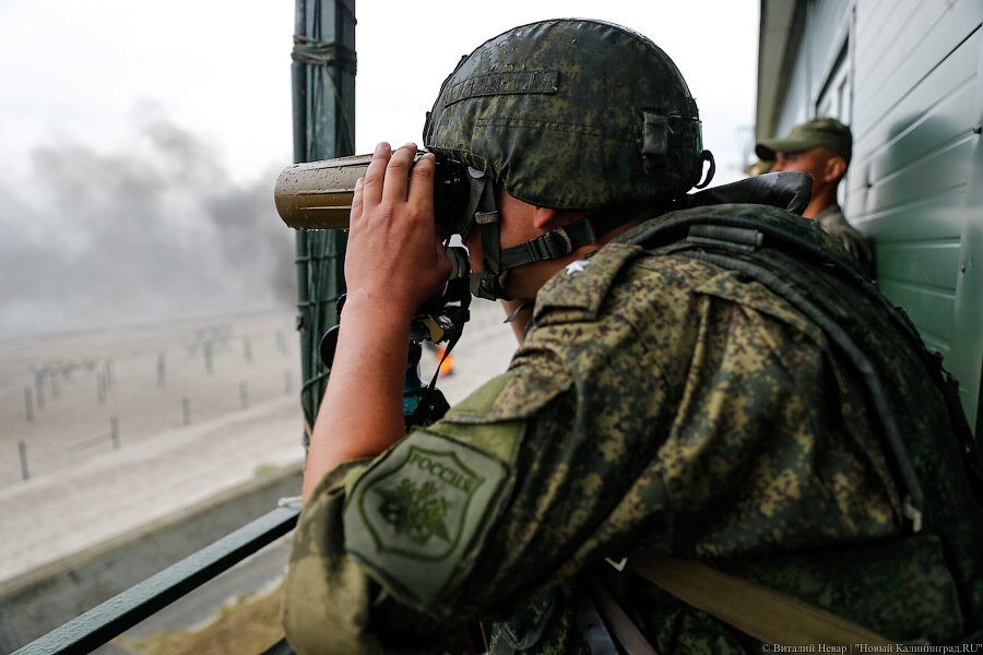 Абитуриентам разрешили поступать в военные вузы, не выезжая из регионов