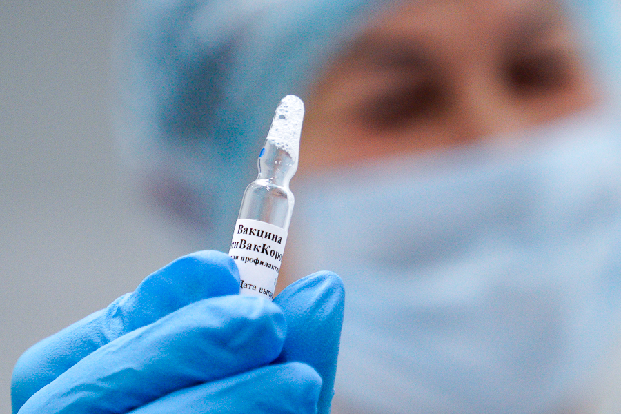 Минздрав одобрил проведение испытания спрея для носа «Спутника V»