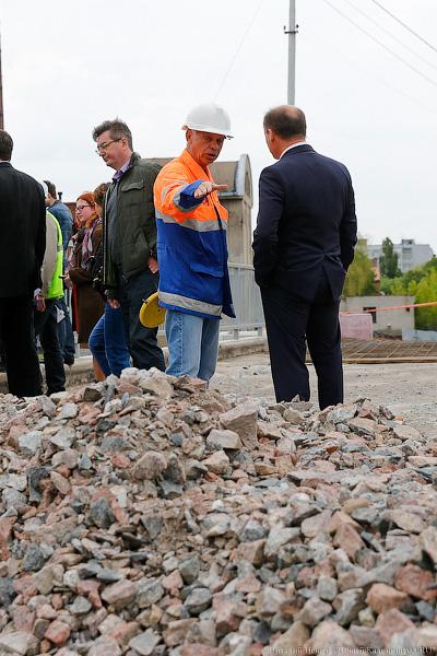 Внезапные коммуникации: как продвигается ремонт моста на Аллее Смелых