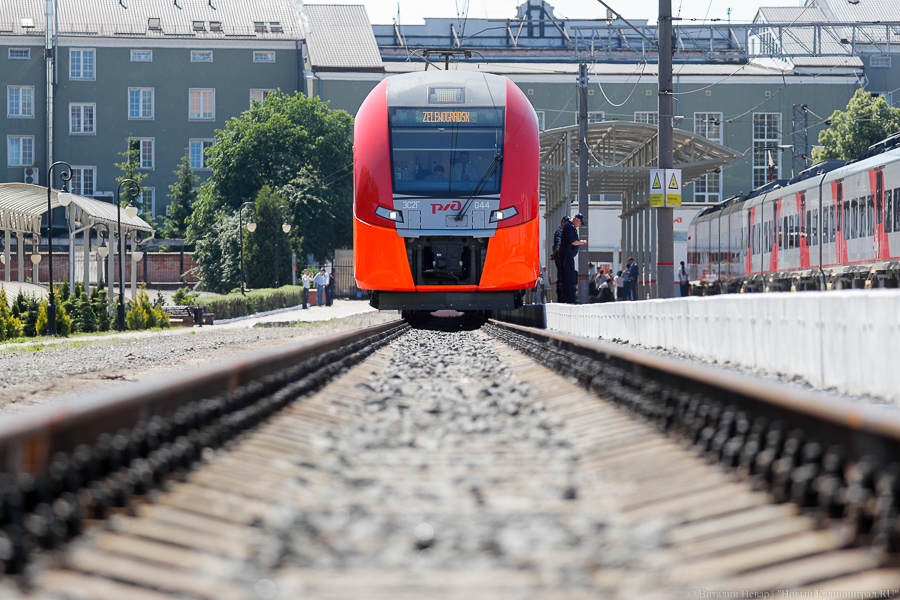 Облдума разрешила ездить студентам и школьникам на электричках с 50-процентной скидкой