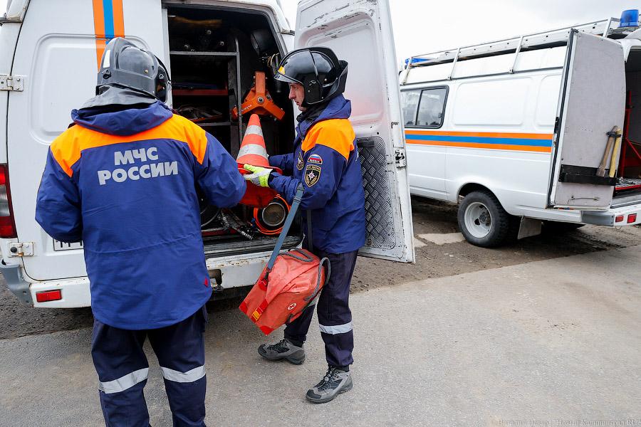 ДТП со зрелищным финалом: под Калининградом прошли учения спасателей