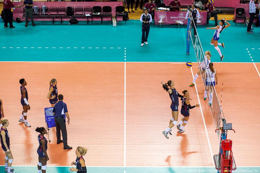 Первый блин комом: российские волейболистки проиграли американкам (фото)