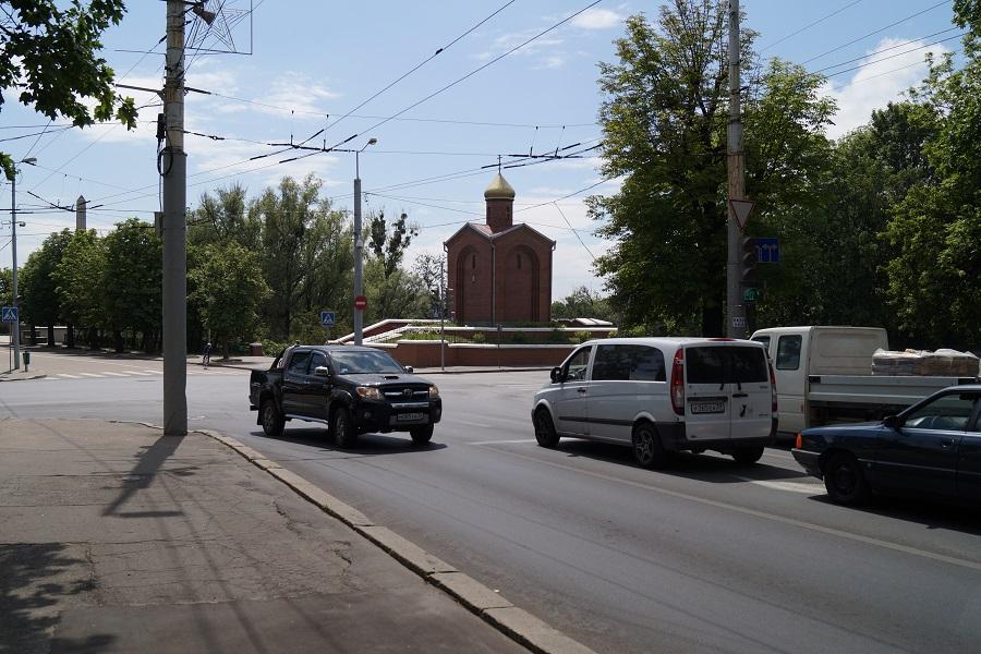 На Гвардейском проспекте убрали пешеходный переход к Астрономическому бастиону