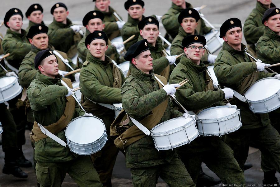 Марш, марш левой: в Калининграде прошла репетиция Парада Победы